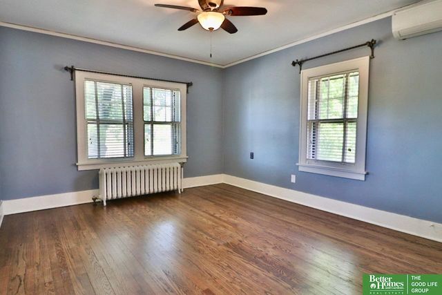 101 N 54 Street, Omaha, NE 68132