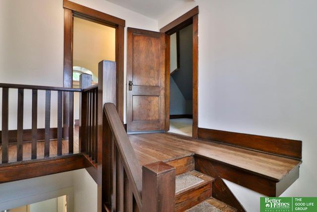 101 N 54 Street, Omaha, NE 68132
