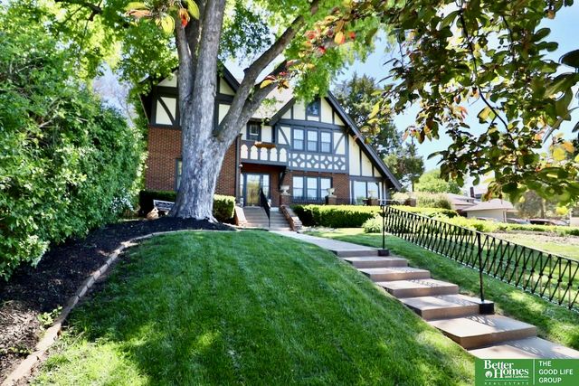 101 N 54 Street, Omaha, NE 68132