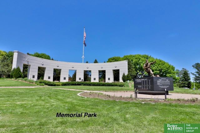 101 N 54 Street, Omaha, NE 68132