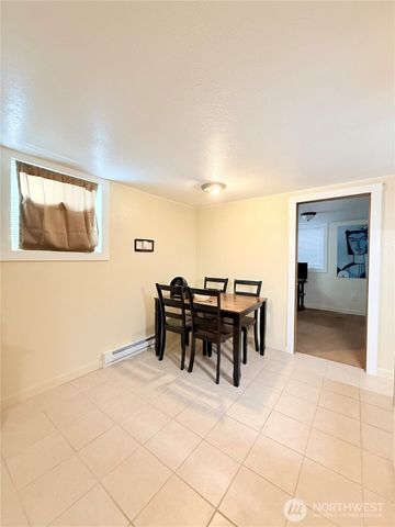 216 Cherry Avenue W, Omak, WA 98841