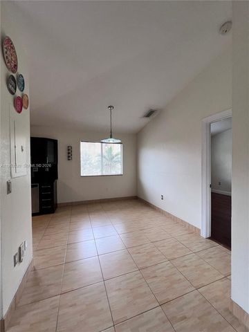 6950 NW 174th Ter 602, Hialeah, FL 33015