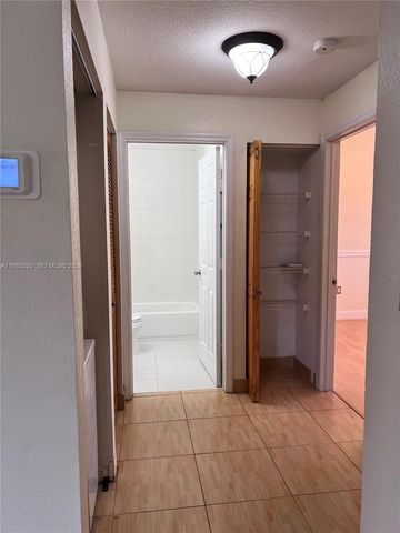 6950 NW 174th Ter 602, Hialeah, FL 33015