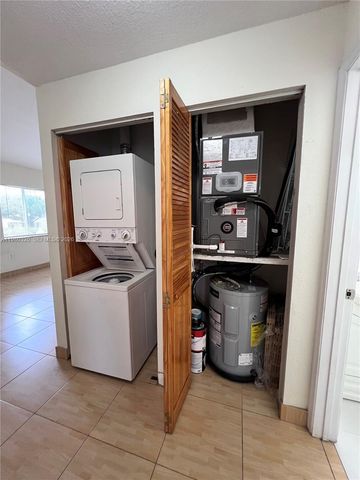 6950 NW 174th Ter 602, Hialeah, FL 33015