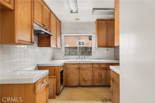 2514 Exposition, Los Angeles, CA 90018