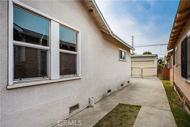 2514 Exposition, Los Angeles, CA 90018