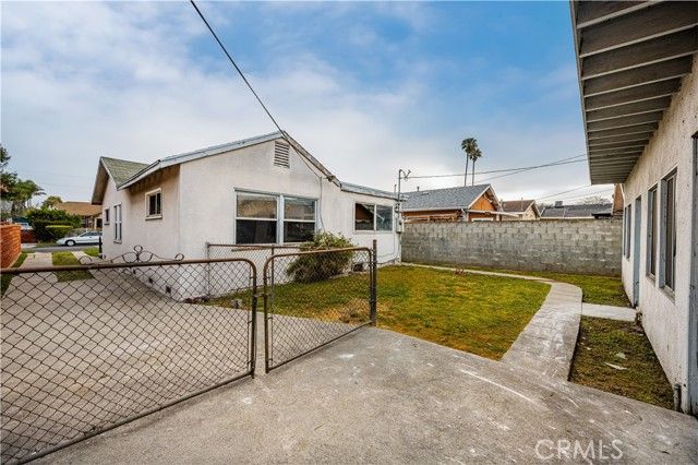 2514 Exposition, Los Angeles, CA 90018