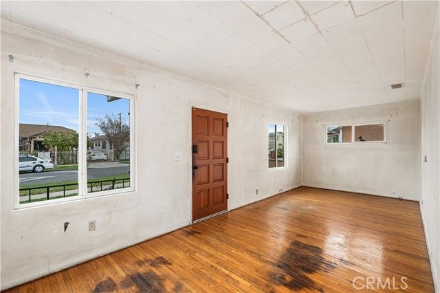 2514 Exposition, Los Angeles, CA 90018