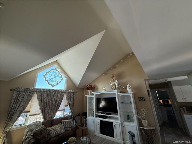 109 Elliot Street, South Merrick, NY 11566