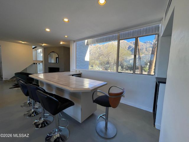 6531 N Pontatoc Road, Tucson, AZ 85718
