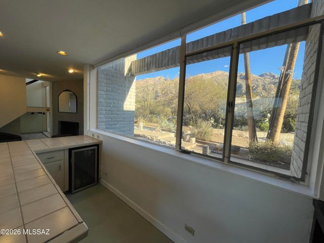 6531 N Pontatoc Road, Tucson, AZ 85718