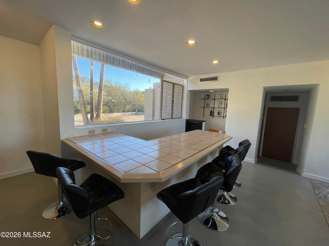 6531 N Pontatoc Road, Tucson, AZ 85718