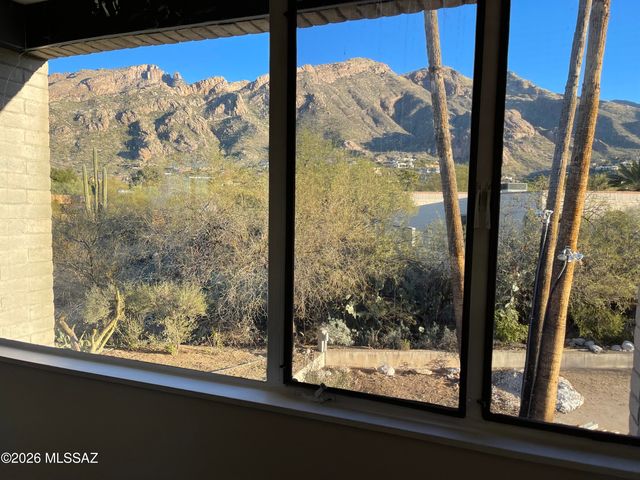 6531 N Pontatoc Road, Tucson, AZ 85718