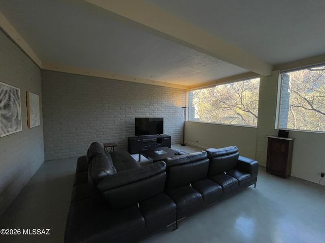 6531 N Pontatoc Road, Tucson, AZ 85718