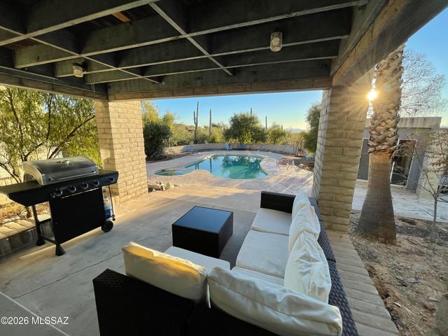 6531 N Pontatoc Road, Tucson, AZ 85718