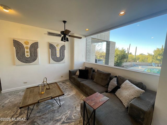 6531 N Pontatoc Road, Tucson, AZ 85718