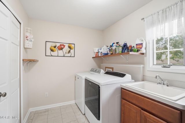 25039 Saddle Horn Drive, Perrysburg, OH 43551