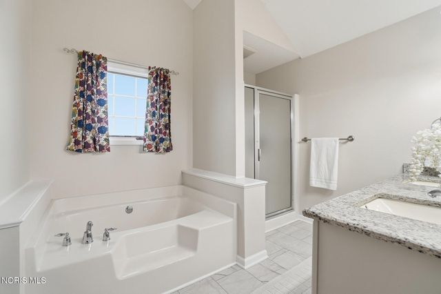 25039 Saddle Horn Drive, Perrysburg, OH 43551