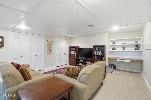 25039 Saddle Horn Drive, Perrysburg, OH 43551