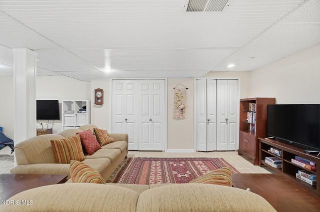 25039 Saddle Horn Drive, Perrysburg, OH 43551