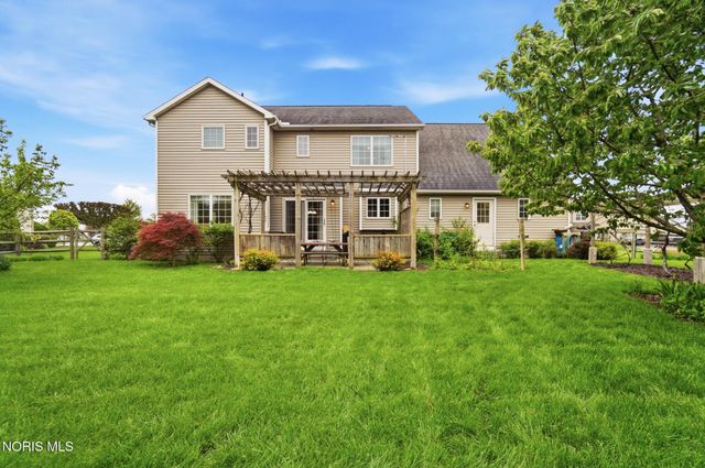25039 Saddle Horn Drive, Perrysburg, OH 43551