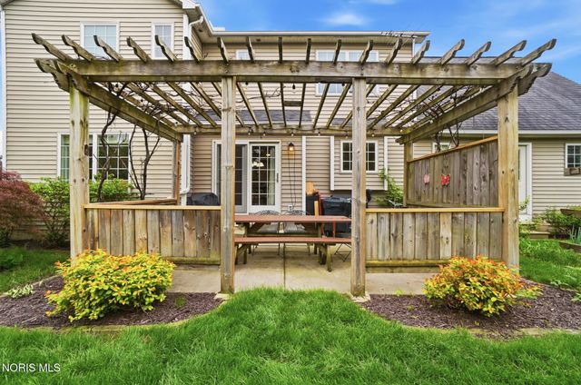 25039 Saddle Horn Drive, Perrysburg, OH 43551