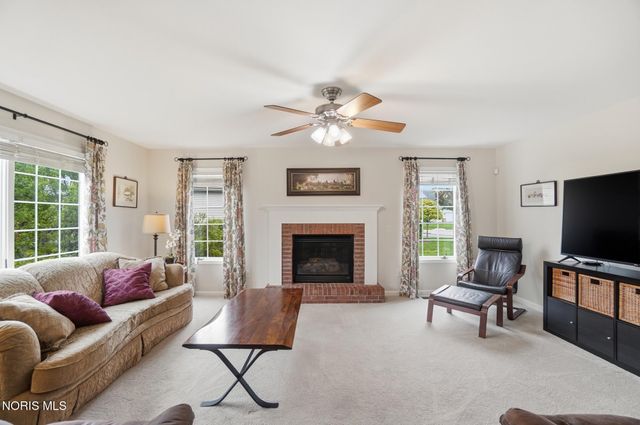 25039 Saddle Horn Drive, Perrysburg, OH 43551