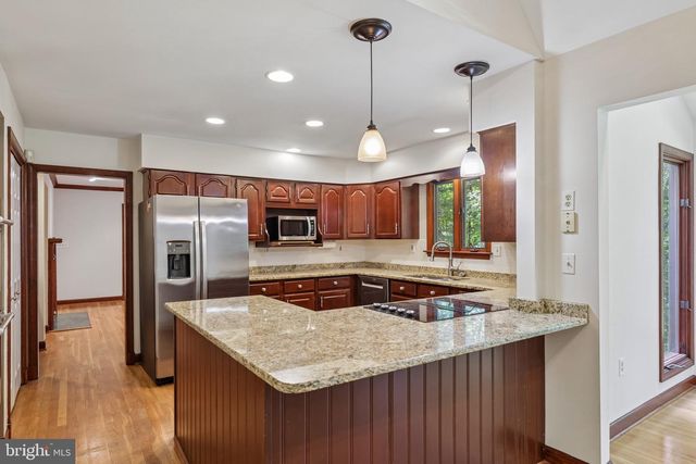 7012 WELLINGTON DR, Marriottsville, MD 21104