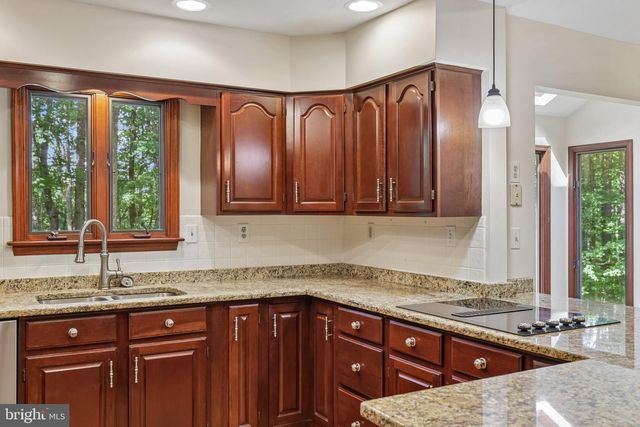 7012 WELLINGTON DR, Marriottsville, MD 21104