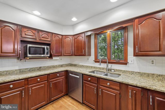 7012 WELLINGTON DR, Marriottsville, MD 21104