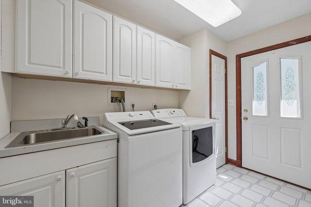 7012 WELLINGTON DR, Marriottsville, MD 21104