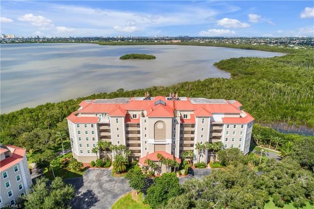 133 Vintage Bay DR # 14, Marco Island, FL 34145