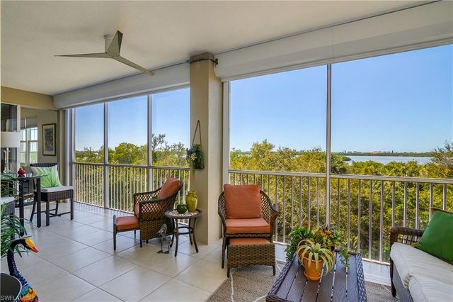 133 Vintage Bay DR # 14, Marco Island, FL 34145