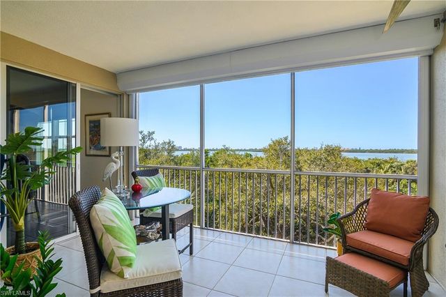 133 Vintage Bay DR # 14, Marco Island, FL 34145