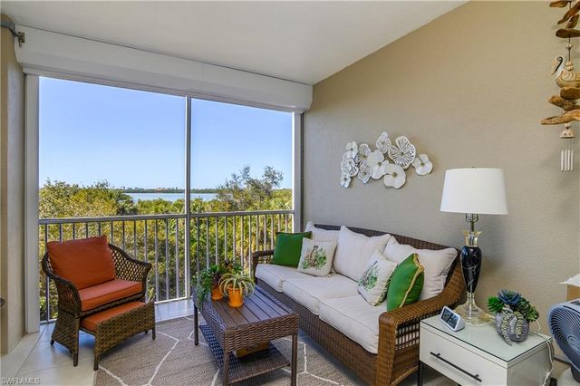 133 Vintage Bay DR # 14, Marco Island, FL 34145