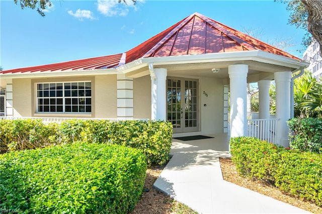 133 Vintage Bay DR # 14, Marco Island, FL 34145