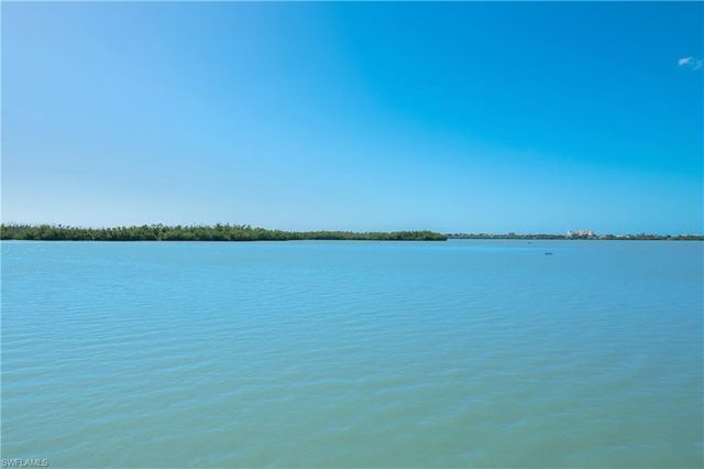 133 Vintage Bay DR # 14, Marco Island, FL 34145