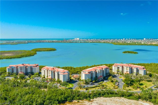 133 Vintage Bay DR # 14, Marco Island, FL 34145