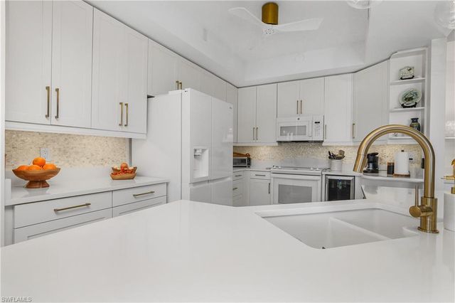 133 Vintage Bay DR # 14, Marco Island, FL 34145