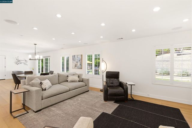 3298 Gloria Ter, Lafayette, CA 94549
