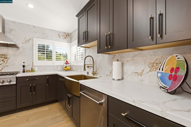 3298 Gloria Ter, Lafayette, CA 94549