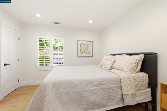 3298 Gloria Ter, Lafayette, CA 94549