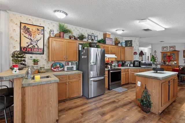 41901 PINE VALLEY DRIVE, Paisley, FL 32767