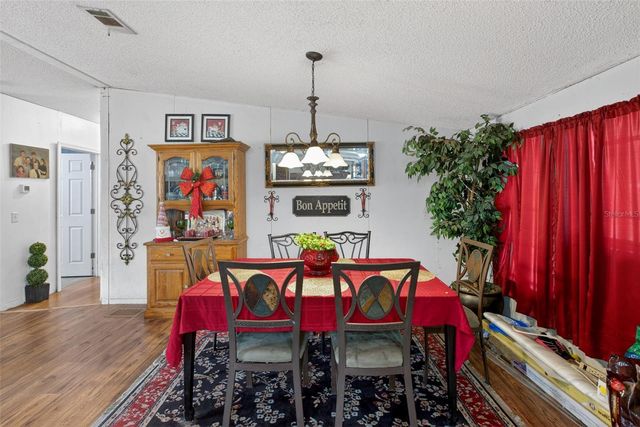 41901 PINE VALLEY DRIVE, Paisley, FL 32767