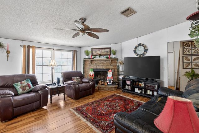 41901 PINE VALLEY DRIVE, Paisley, FL 32767