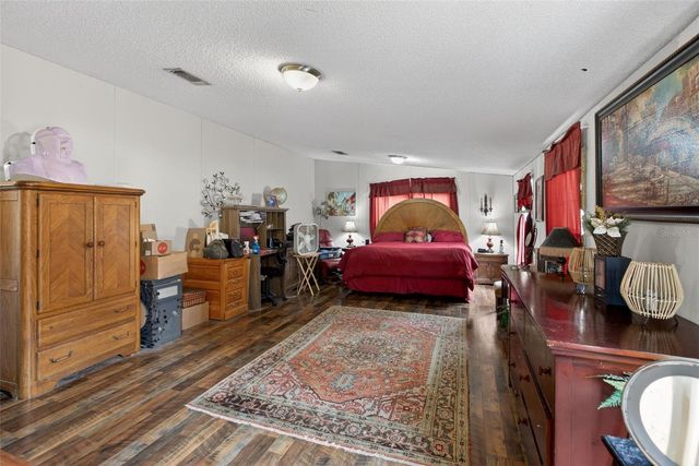 41901 PINE VALLEY DRIVE, Paisley, FL 32767