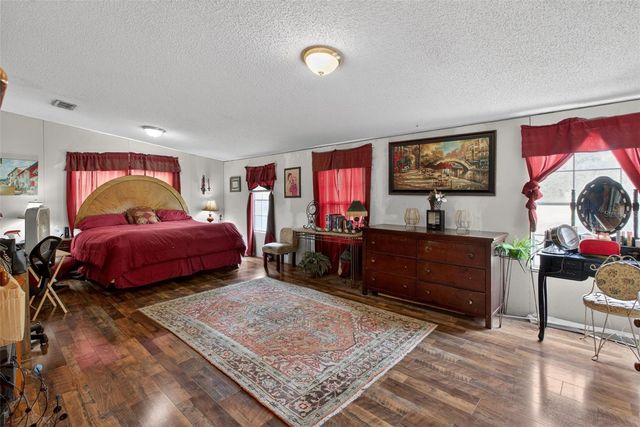 41901 PINE VALLEY DRIVE, Paisley, FL 32767