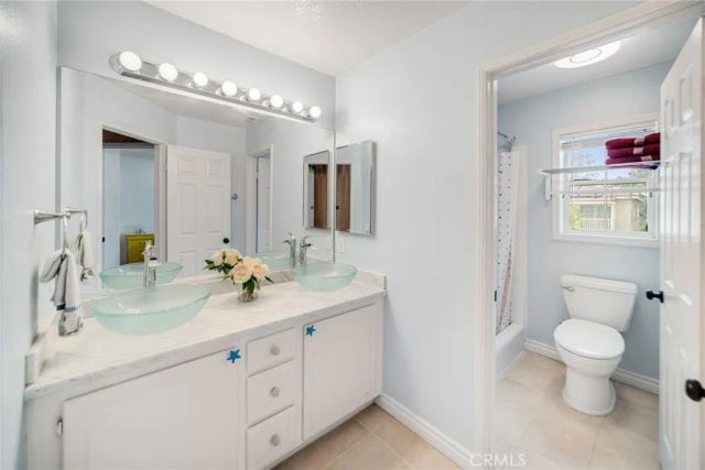18 Radiance Lane, Rancho Santa Margarita, CA 92688