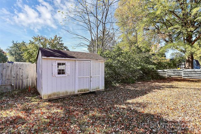 7401 Quail Ridge Drive, Charlotte, NC 28226