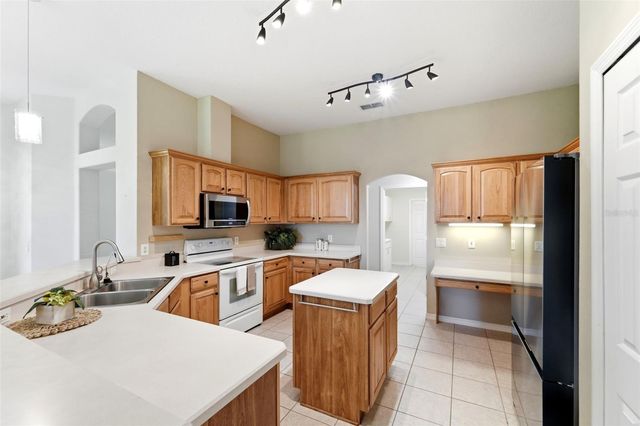 2111 SUN VALLEY LANE, Deland, FL 32720